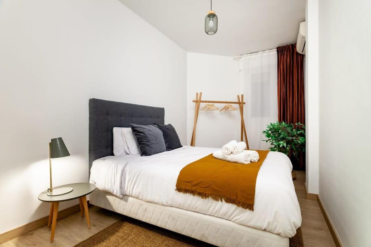 Exclusive Huge 4 Double Bedroom City Center Barcelona Buitenkant foto